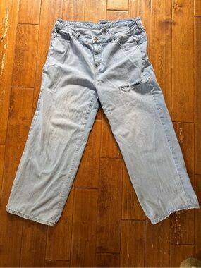 Light Wash Distressed Straight-Leg Jeans Torrid 18R